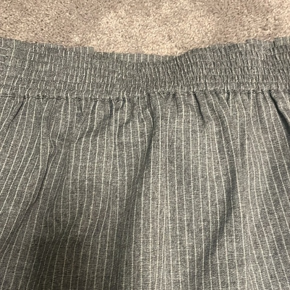 Monk & Lou pinstripe Paperbag mini skirt - size 6 - Picture 5 of 9